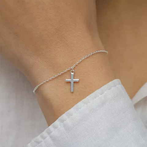 kors armbånd i sølv