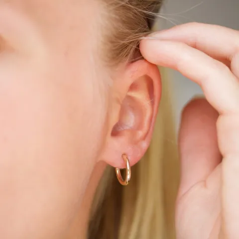 14 mm halvcreoler i 8 karat guld