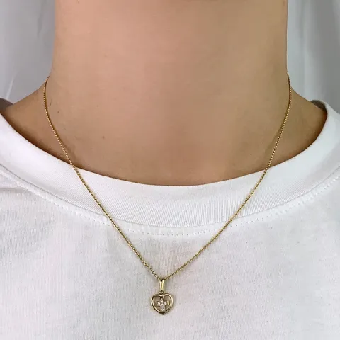 hjerte kors vedhæng i 8 karat guld med rhodium