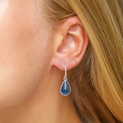 dråbe mørkeblå mørkeblå krystal øreringe i sølv - Loom Stones