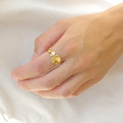 ring i forgyldt sølv