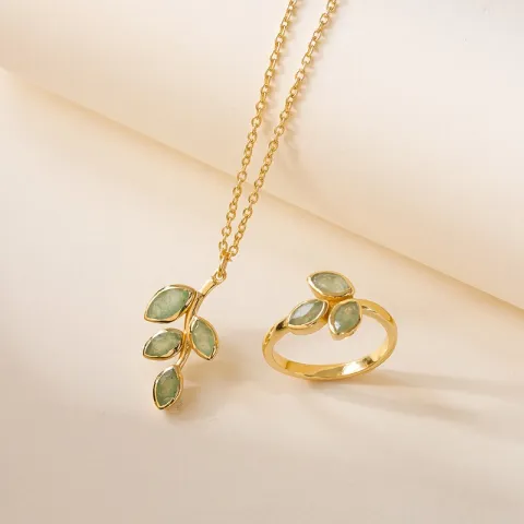 grøn aventurin halskæde i forgyldt sølv 42 + 3 cm x 13 mm  - Loom Stones