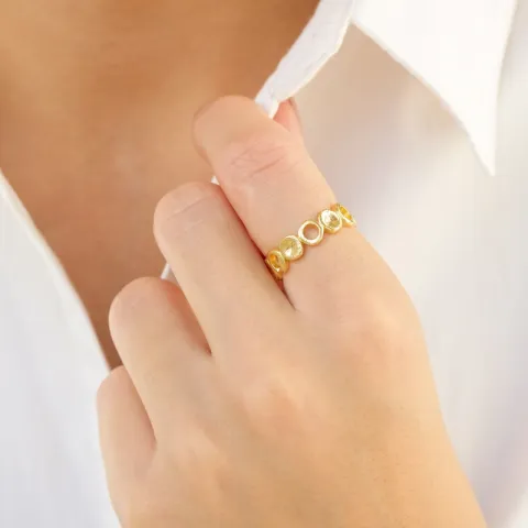 rund ring i forgyldt messing - Eliné