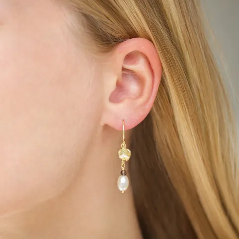 brun øreringe i forgyldt messing - Eliné