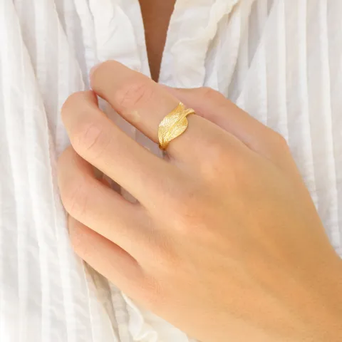 blad ring i forgyldt messing - Eliné
