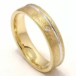 tofarvet diamant vielsesring i 14 karat guld.- og hvidguld 1 x 0,025 ct