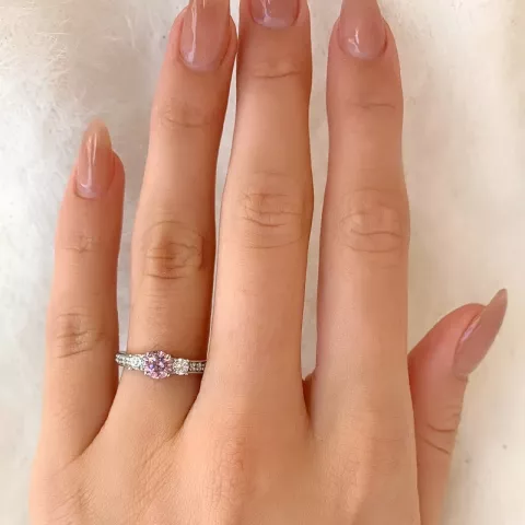 lyserød zirkon ring i rhodineret sølv
