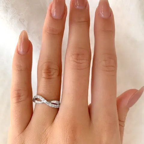 Smal zirkon ring i rhodineret sølv