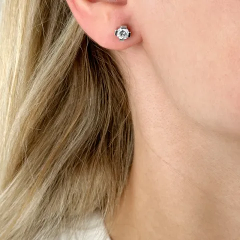 5,5-6 mm zirkon ørestikker i sølv