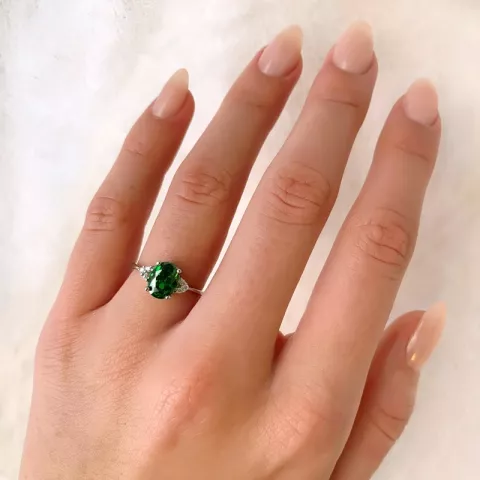 Oval grøn zirkon ring i sølv