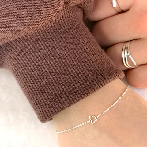 sommerfugl armbånd i sølv med vedhæng i sølv