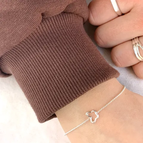 sommerfugl armbånd i sølv med vedhæng i sølv