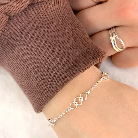 firkantet armbånd i sølv med vedhæng i sølv