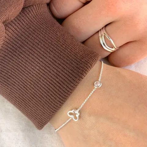 sommerfugl armbånd i sølv med vedhæng i sølv