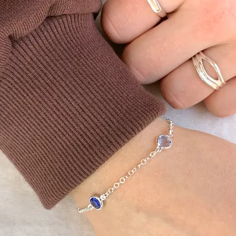 rund armbånd i sølv med vedhæng i sølv