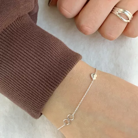 infinity armbånd i sølv
