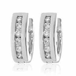 Runde 9 mm diamant creoler i 14 karat hvidguld med diamanter