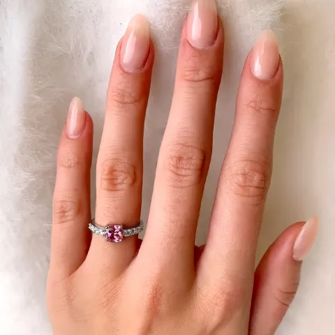 lyserød zirkon ring i sølv