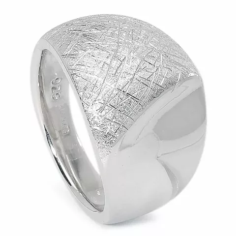 Bred struktureret ring i sølv