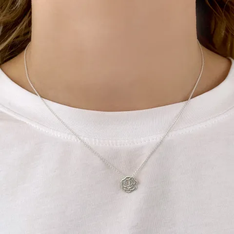 Fødselsblomst juni rose vedhæng i sølv