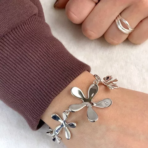 Blomster armbånd i sølv med vedhæng i sølv