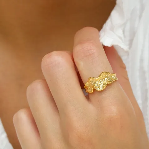 ring i forgyldt sølv