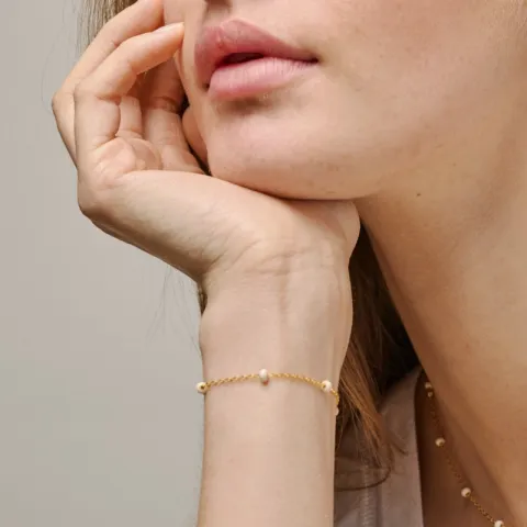 Enamel Lola Bold Daisy armbånd i forgyldt sølv farvede emalje