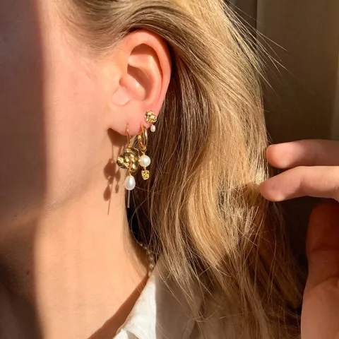 Enamel Mio Pearl ørestikker i forgyldt sølv