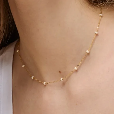 Enamel Lola Bold Daisy halskæde i forgyldt sølv hvid emalje