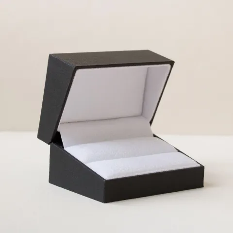 4 mm diamant vielsesringe i 14 karat guld 0,03 ct - sæt