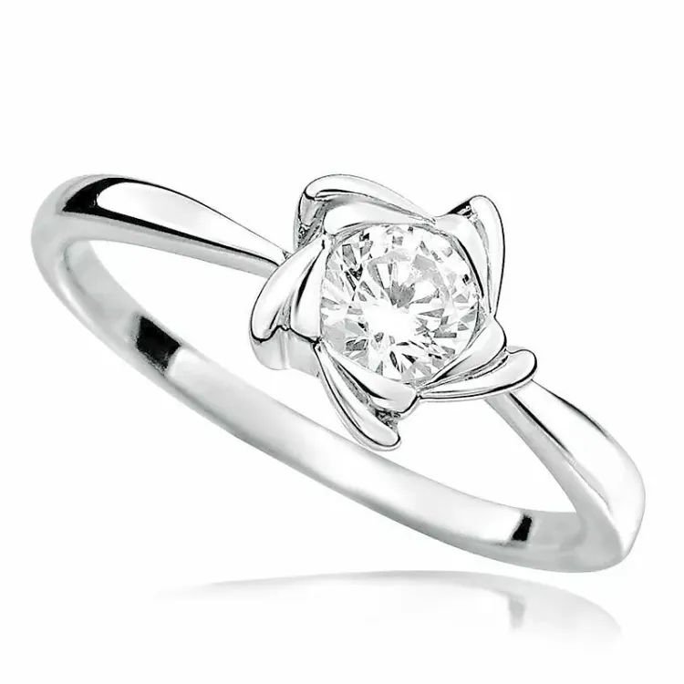 stjerne hvid zirkon ring i rhodineret sølv
