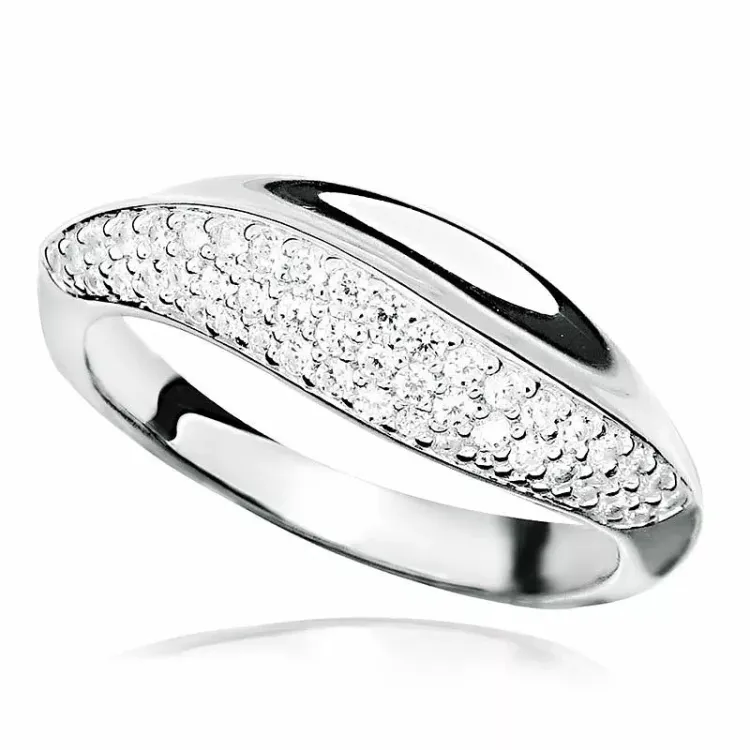 Bred hvid zirkon ring i rhodineret sølv