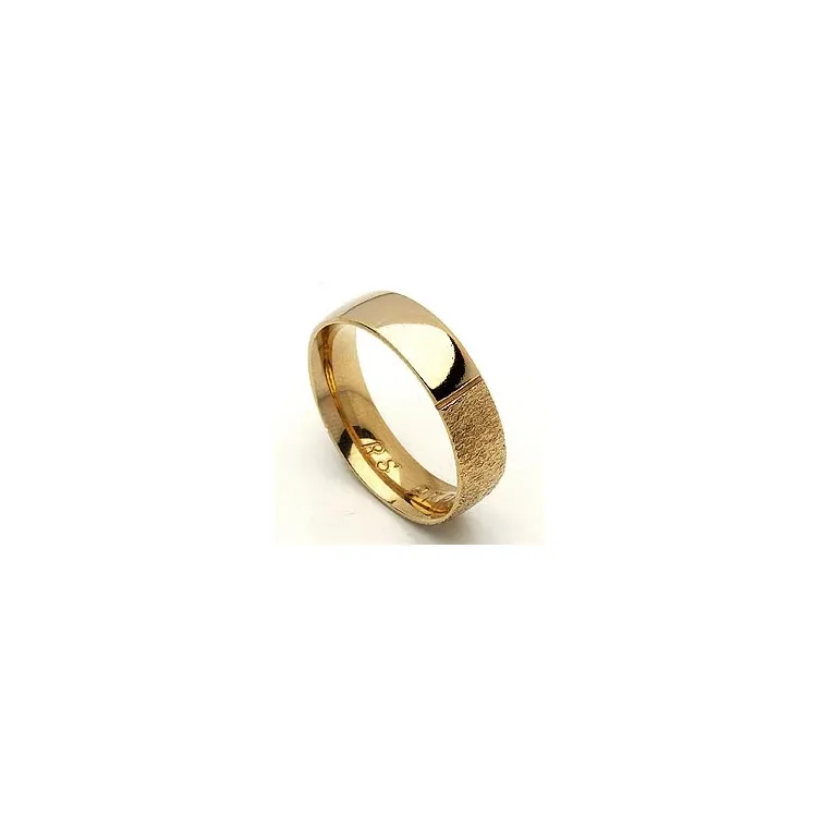 Vielsesring fra randers sølv i 8 karat guld