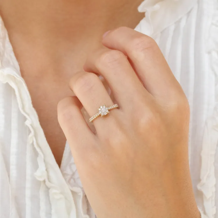 rund diamantring i 14 karat guld 0,10 ct 0,36 ct