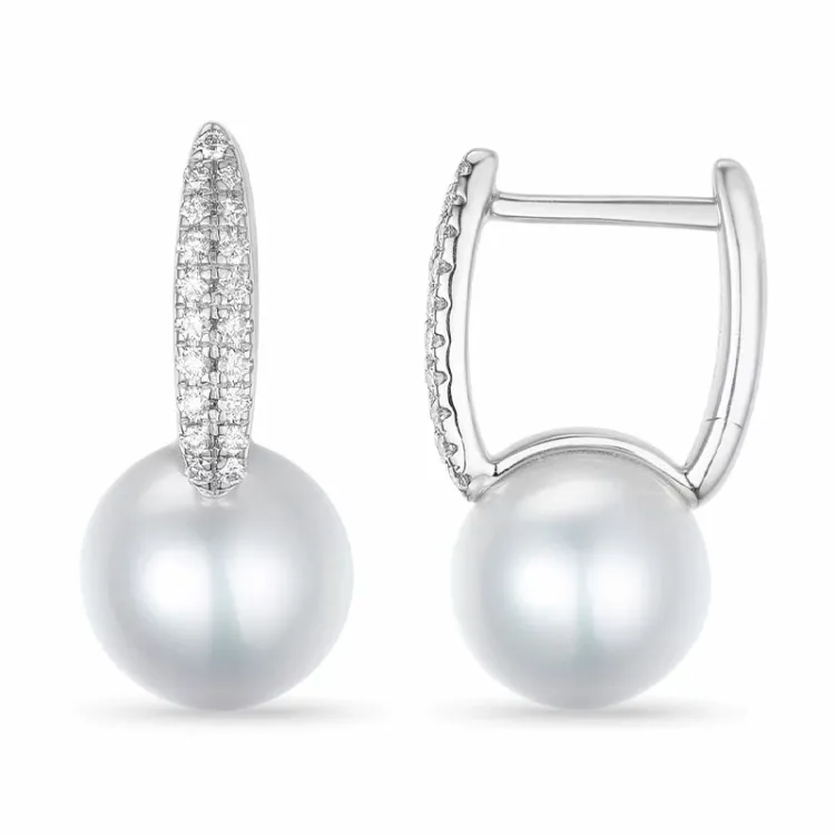 perle creoler i 14 karat hvidguld med diamant