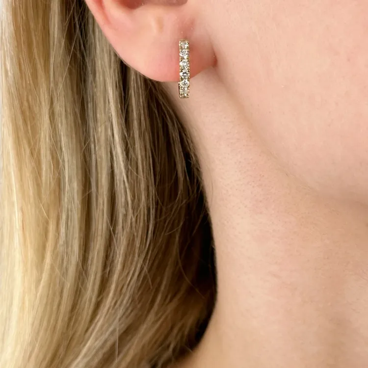 14 mm diamant creoler i 14 karat guld med diamant