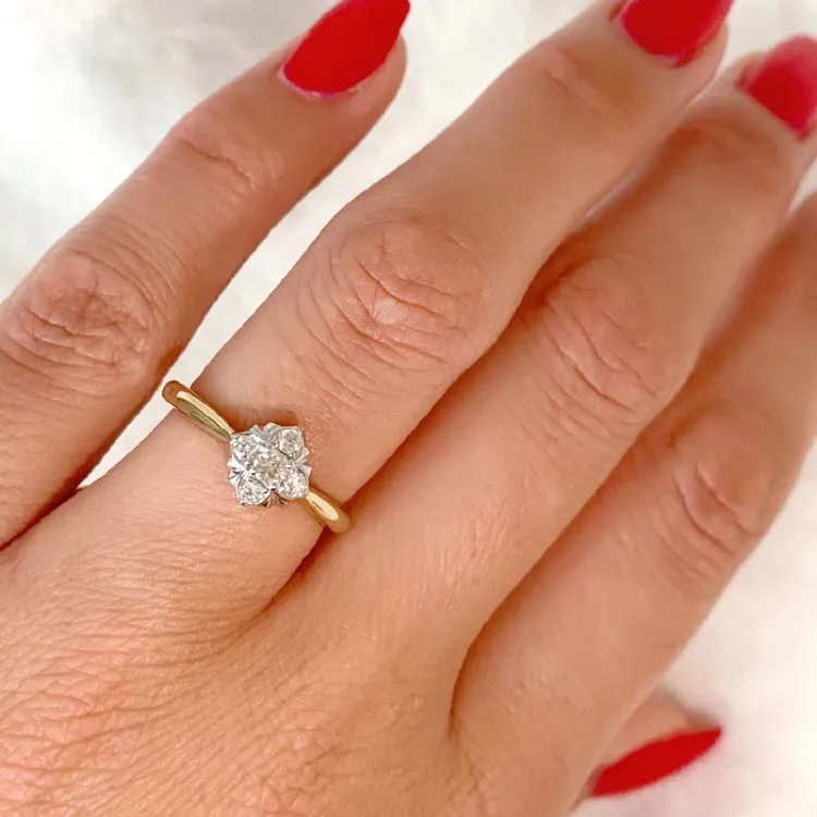 elegant diamant ring i 14 karat guld.- og hvidguld 0,20 ct
