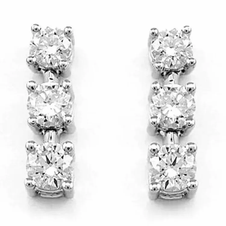 Diamant øreringe i 14 karat hvidguld med diamant