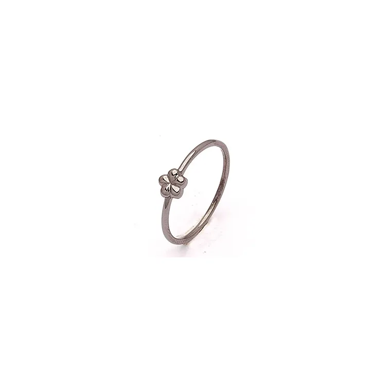 Simple rings blomst ring i sort rhodineret sølv