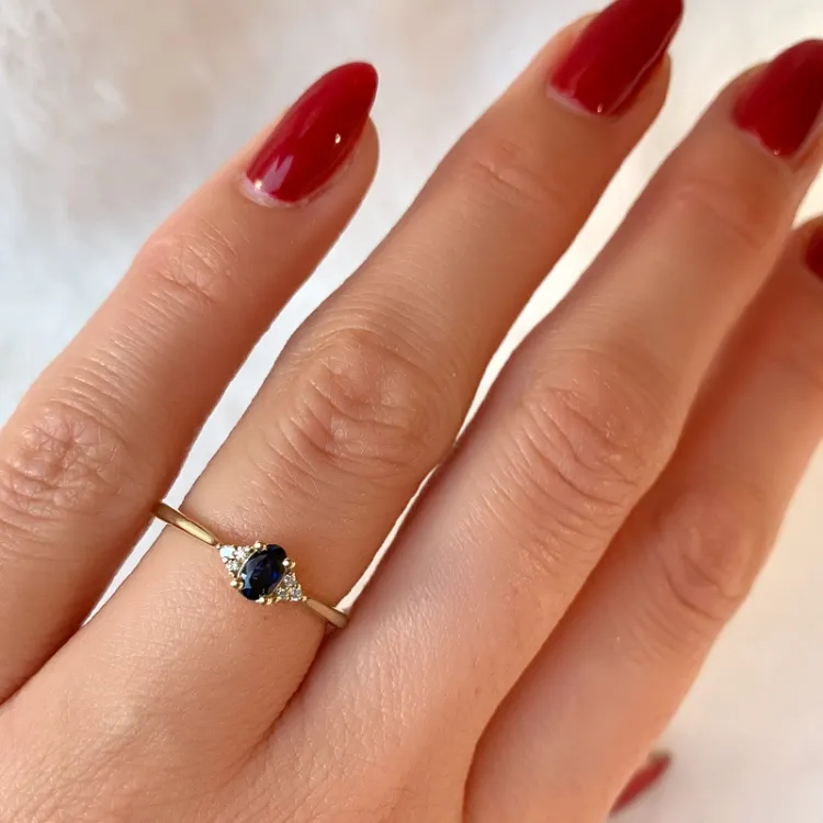 safir diamantring i 14 karat guld 0,35 ct 0,03 ct
