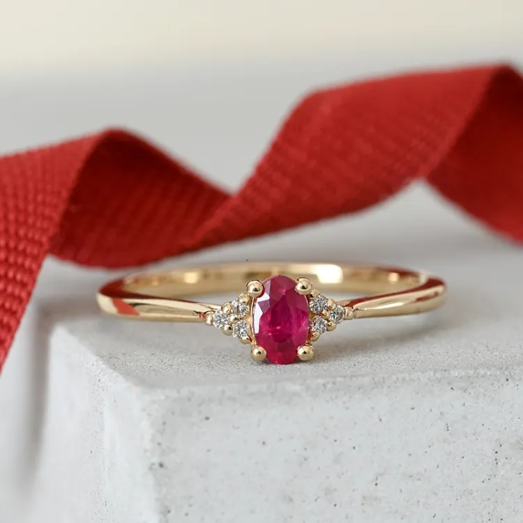 rubin diamantring i 14 karat guld 0,35 ct 0,03 ct
