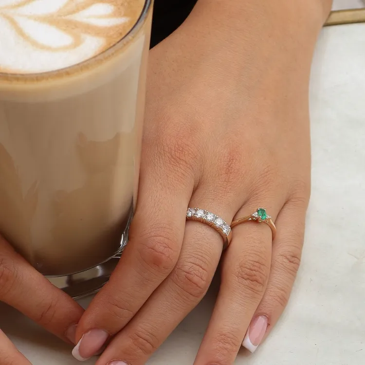 smaragd diamantring i 14 karat guld 0,25 ct 0,03 ct