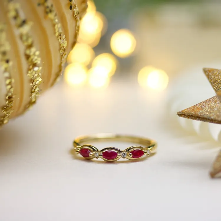 rubin ring i 14 karat guld  0,032 ct