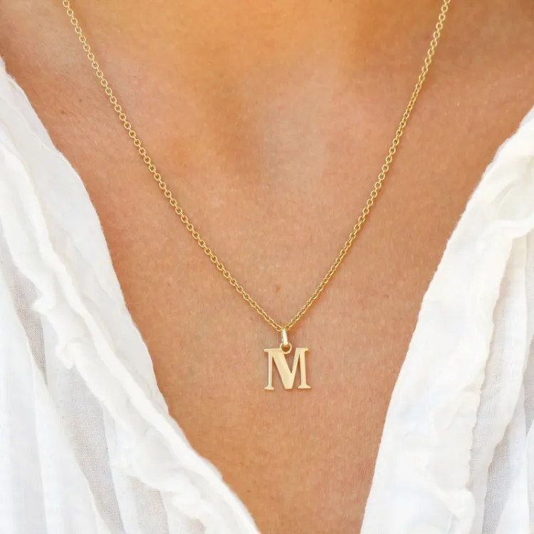 bogstav M vedhæng i 9 karat guld - My Letter
