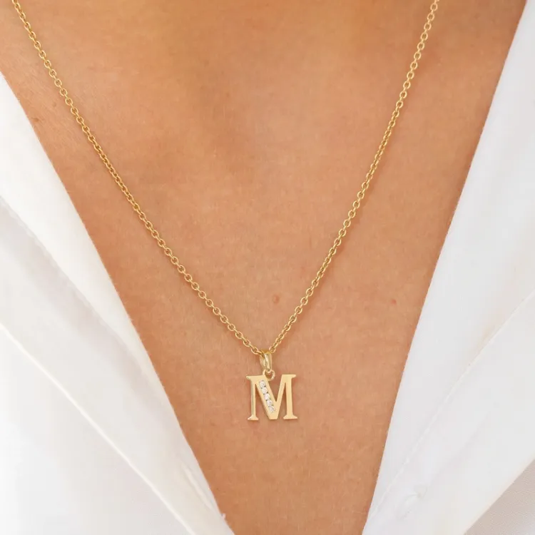 bogstav M zirkon vedhæng i 9 karat guld - My Letter