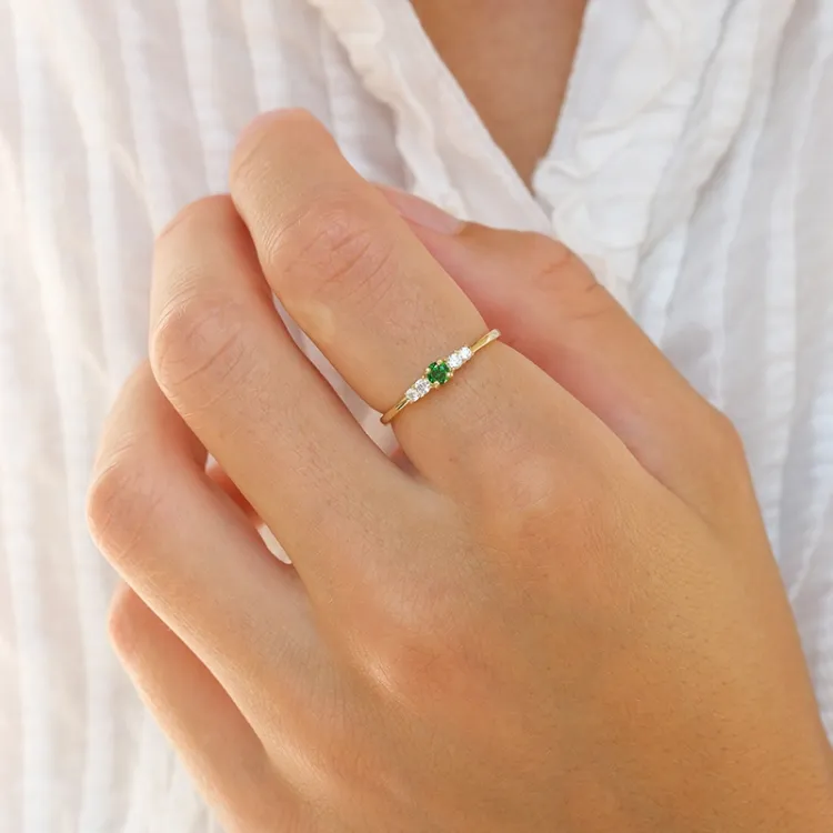 smal grøn zirkon ring i 9 karat guld - Gold Collection