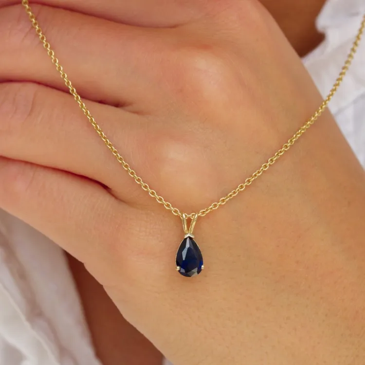 dråbe blå syntetisk safir vedhæng i 9 karat guld - Gold Collection