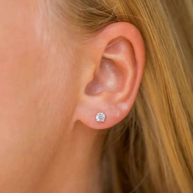 4 mm runde øreringe i 14 karat guld med zirkon - Gold Collection