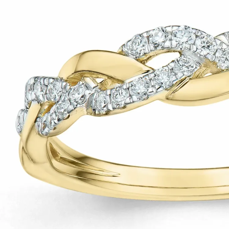 diamant ring i 14 karat guld.- og hvidguld 0,25 ct