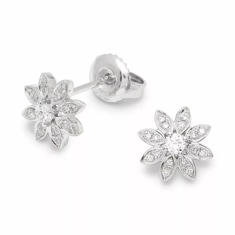 Blomster diamantøreringe i 14 karat hvidguld med diamanter